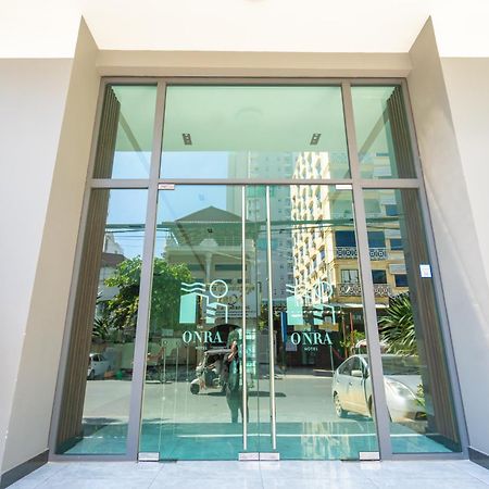 The Onra Hotel Phnom Penh Exterior photo