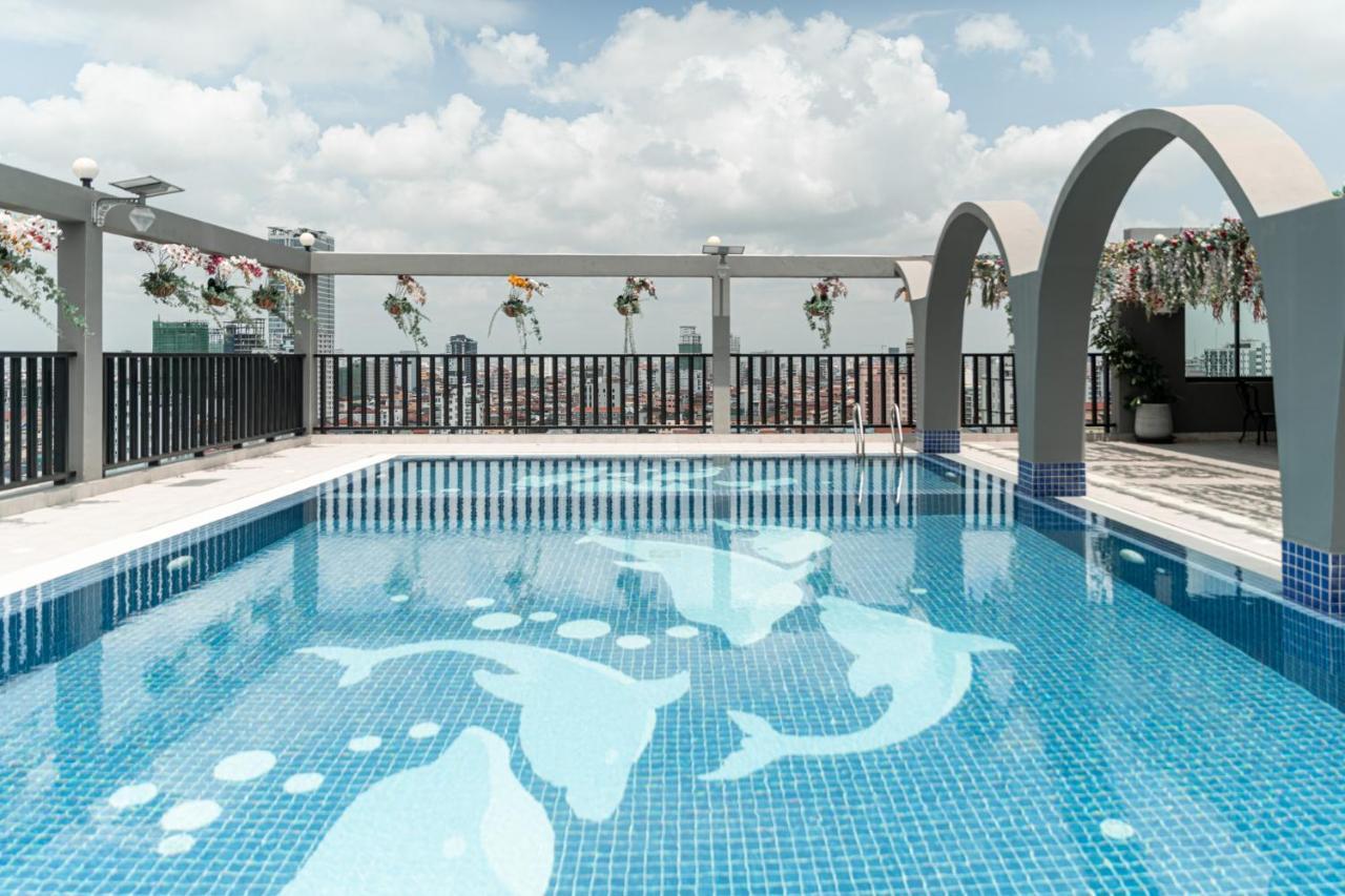 The Onra Hotel Phnom Penh Exterior photo
