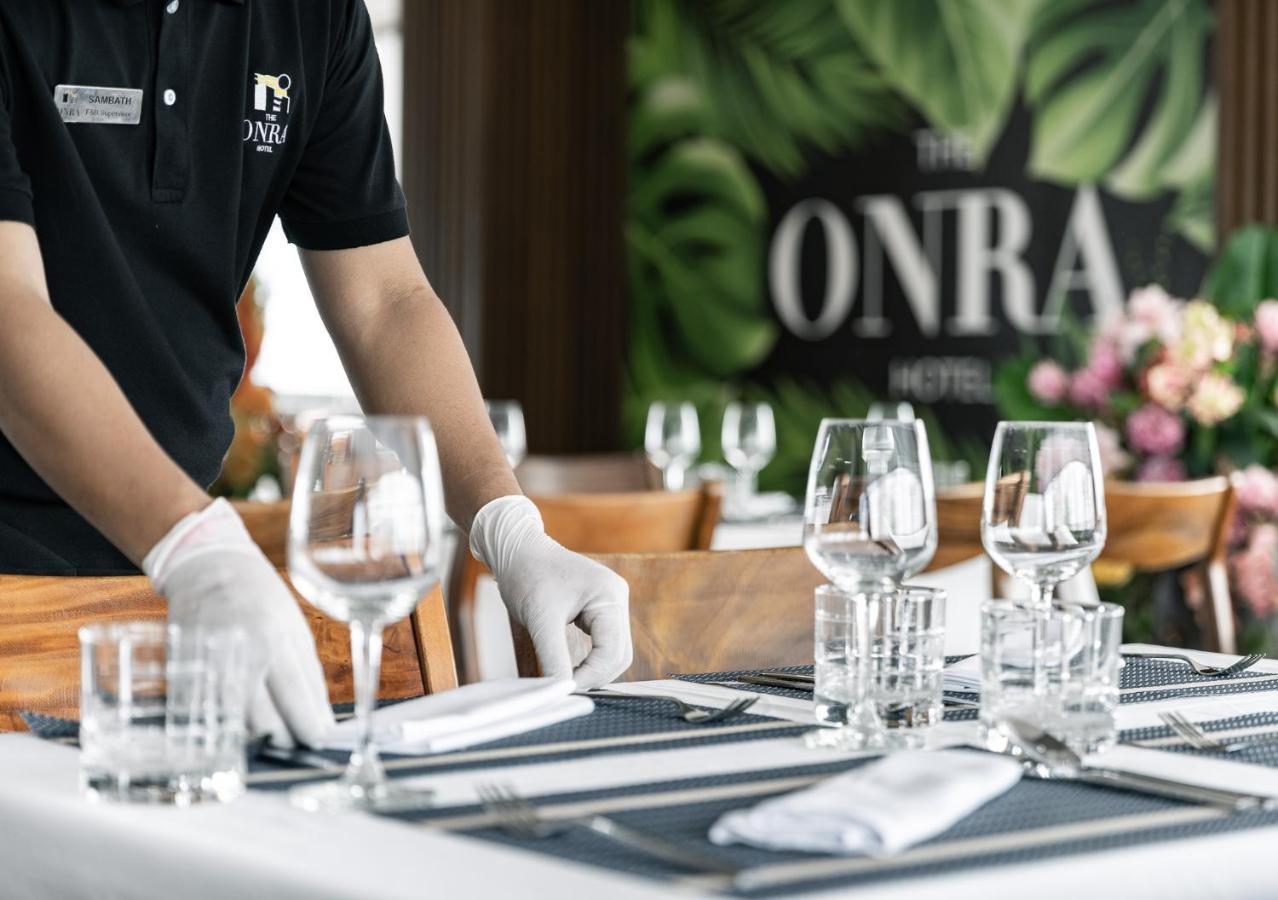 The Onra Hotel Phnom Penh Exterior photo