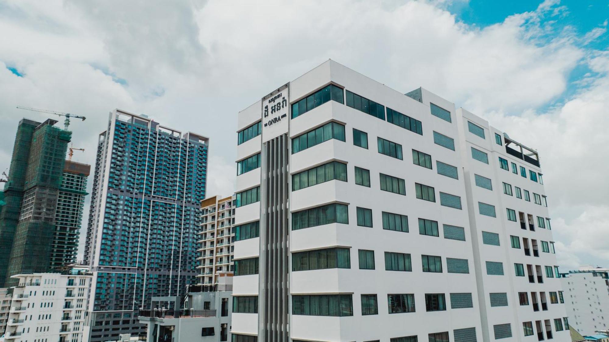 The Onra Hotel Phnom Penh Exterior photo